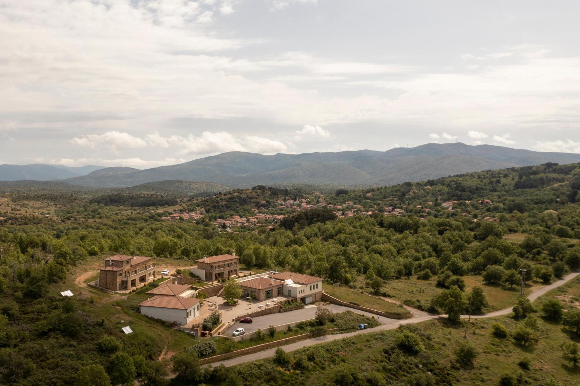 Foresta In Medias Mores Tripoli Bagian luar foto